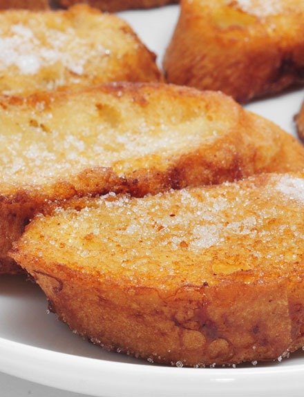 Menú típico de Semana Santa: tortilla de bacalao y torrijas